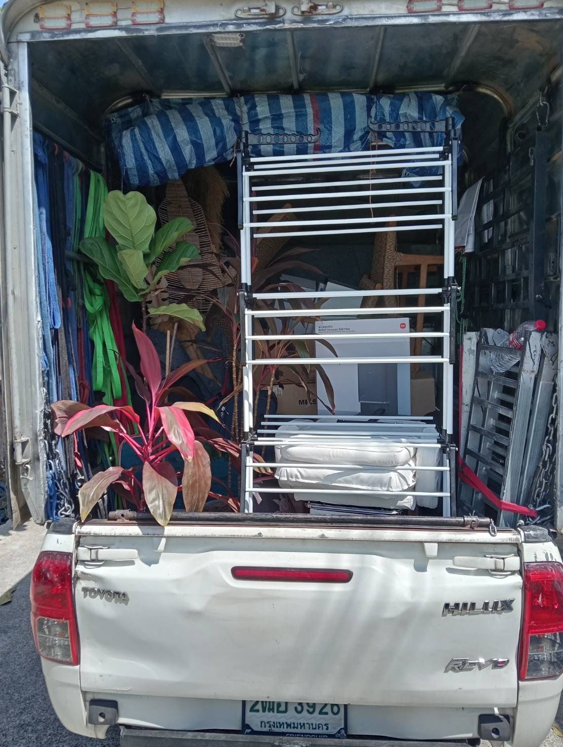 House moving — pickup loaded